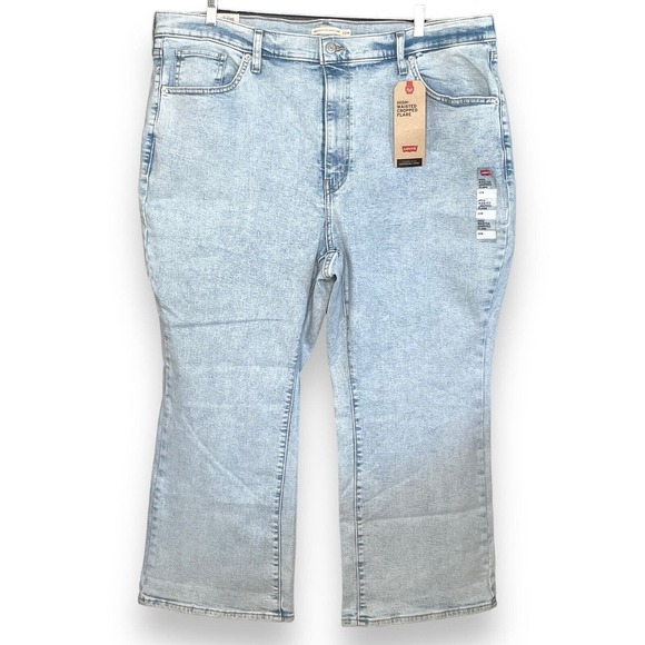 New Levi's Size 22W Light Wash High Waisted Cropped Flare Jeans Denim - Picture 1 of 12